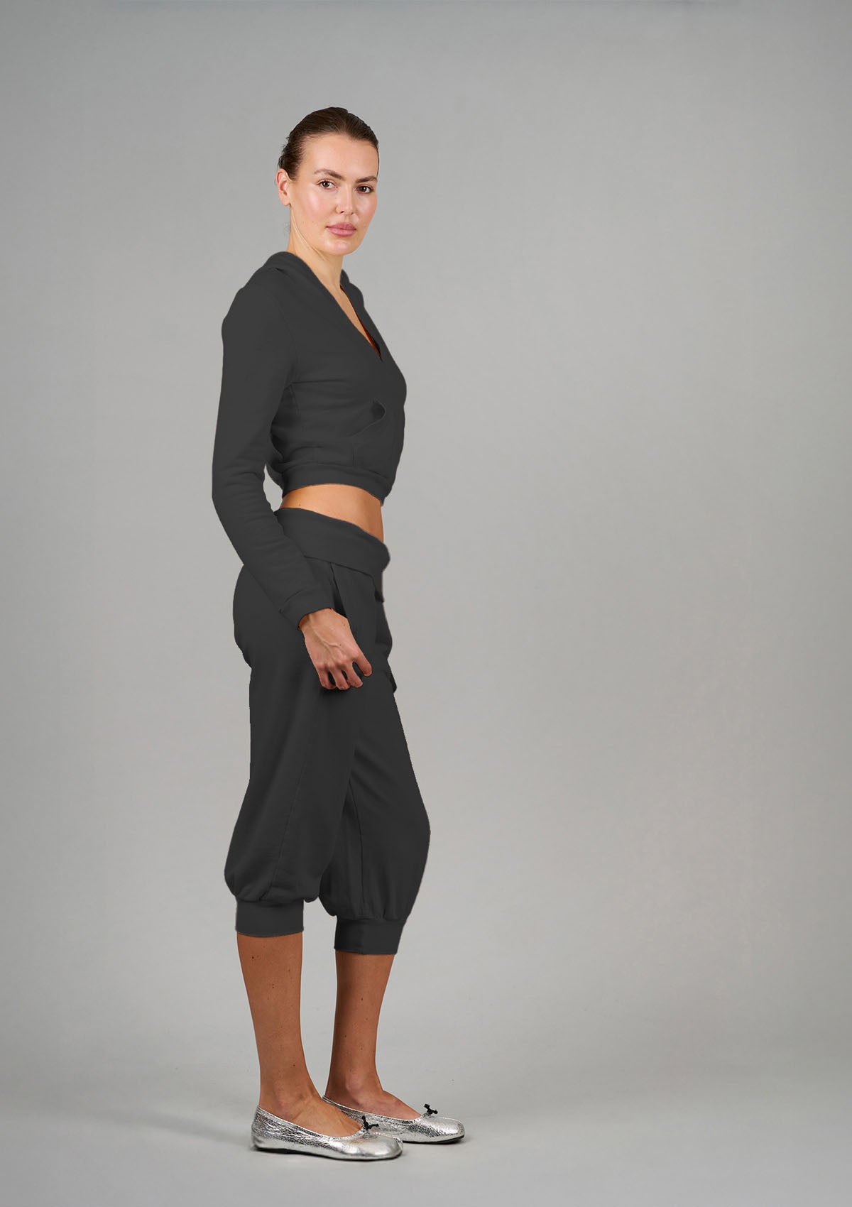Weekender Capri Track Pant - Black