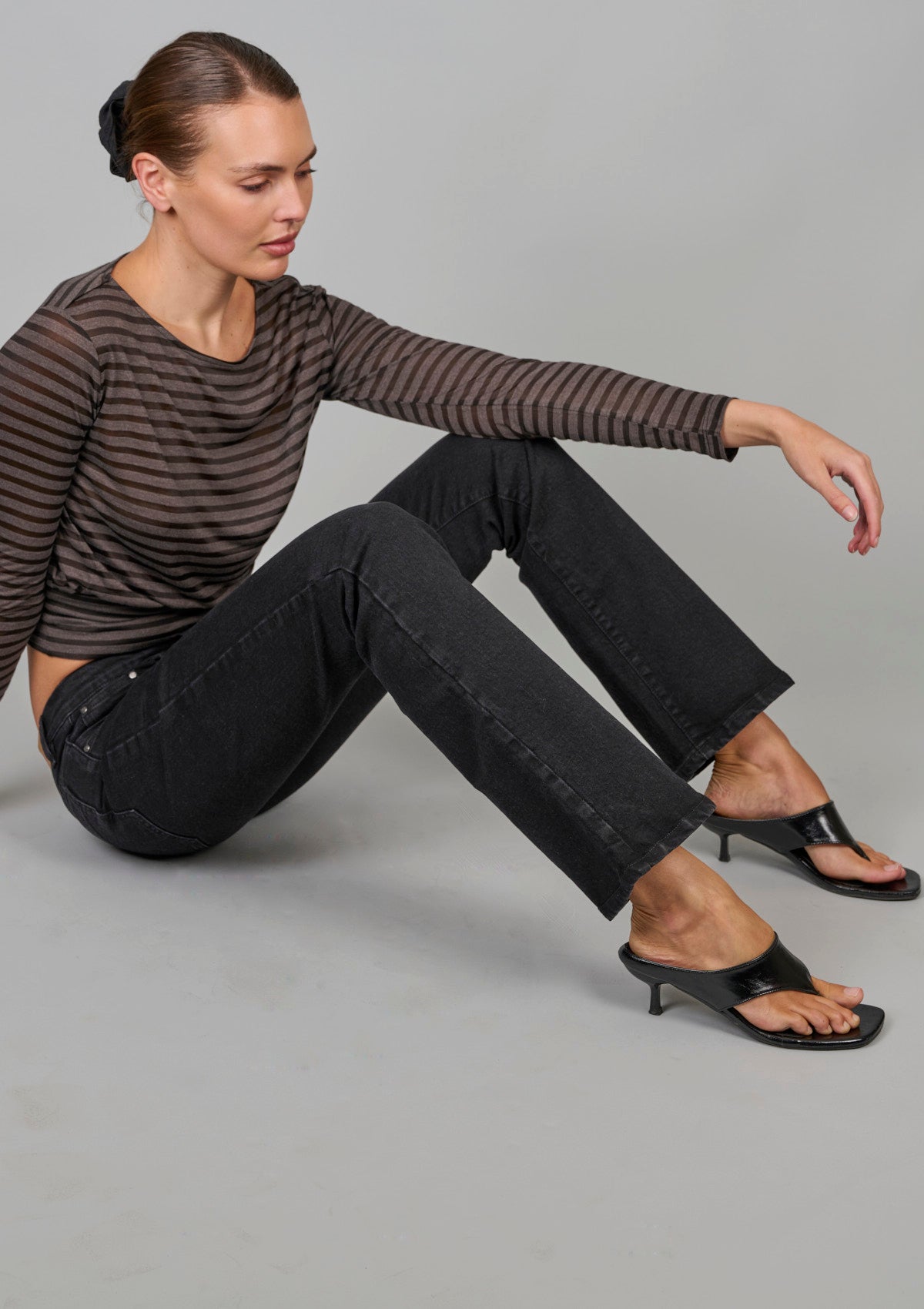 Killer Low Rise Bootcut Jean - Washed Back Black