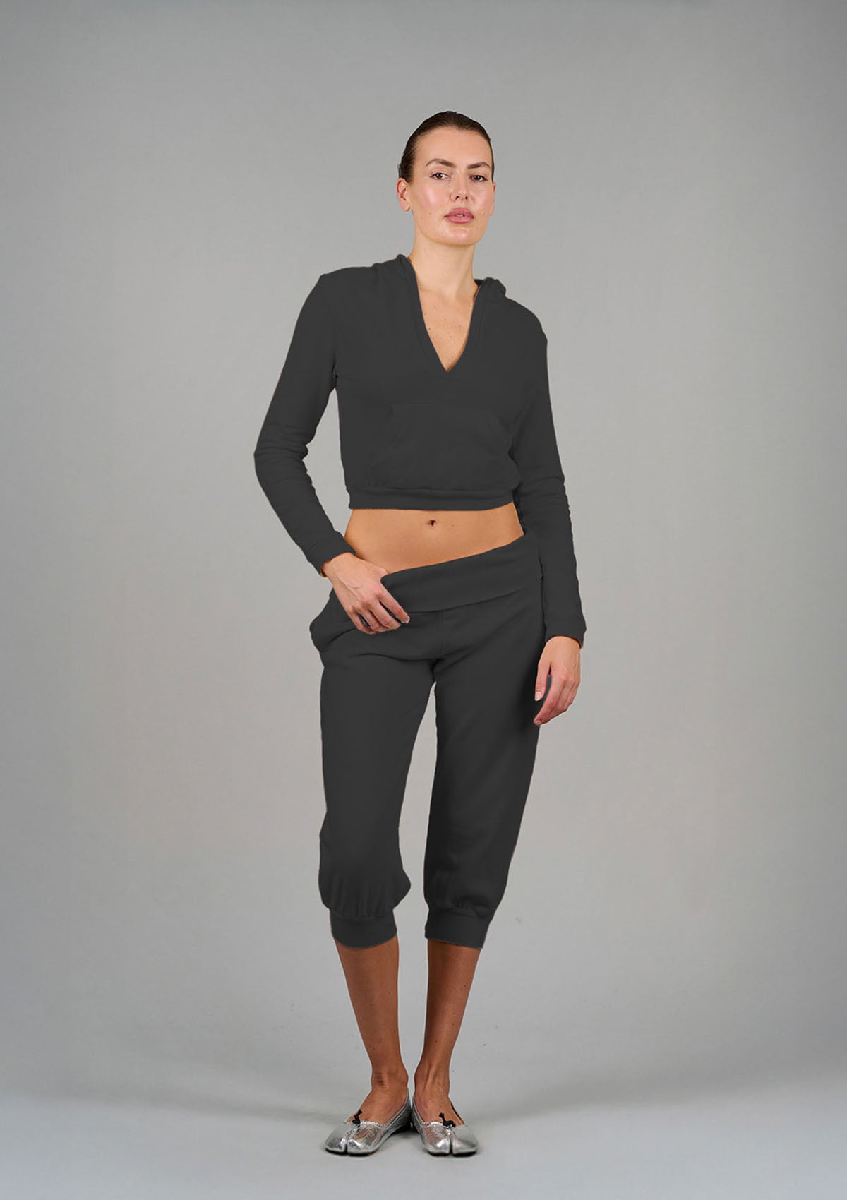 Weekender Capri Track Pant - Black
