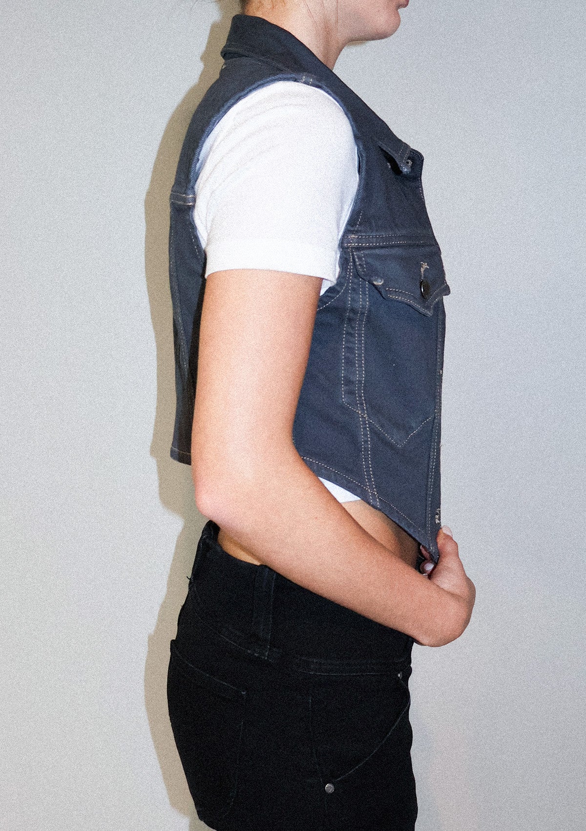 Bella Cropped Vest Charocal